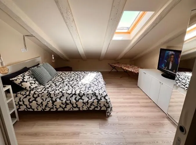 Apartment Mansarda Mazzini Triest